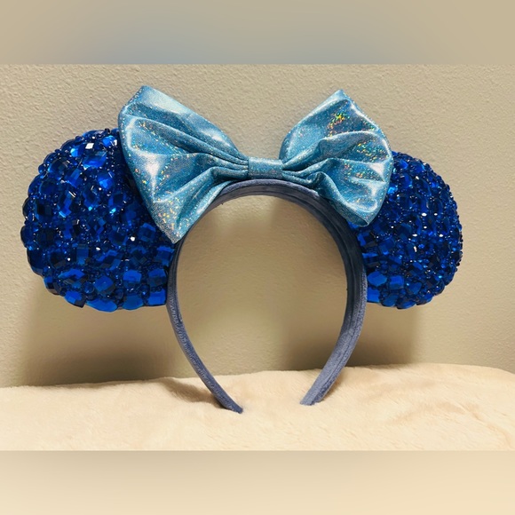 Disney Rhinestone Ears Blue Bow Handmade - Picture 1 of 4